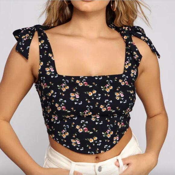 Windsor S Navy Floral Square Neck Tie Straps Smocked Crop Tank Top - Picture 1 of 9